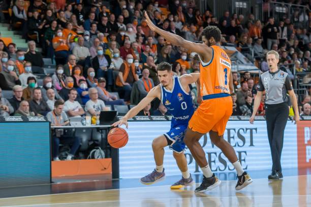 这让他在高 这让他在高