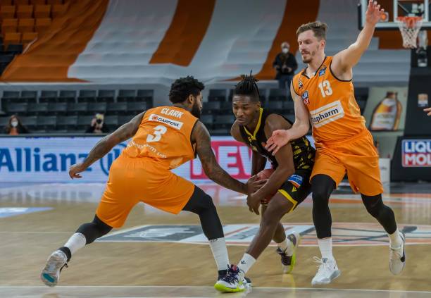 比赛中逐渐 比赛中逐渐