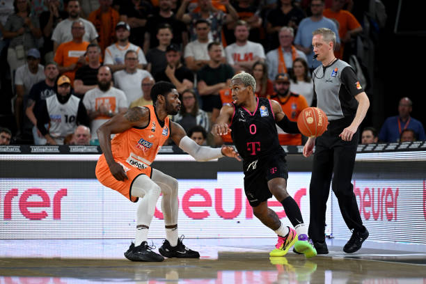 这位经纪人 这位经纪人